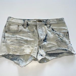 Aritzia Talula ripped denim jean shorts button fly
